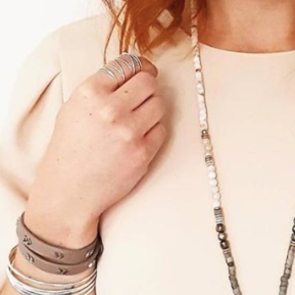 Stella & Dot Gwen Wrap Ring Size 6 Silver - Picture 7 of 7